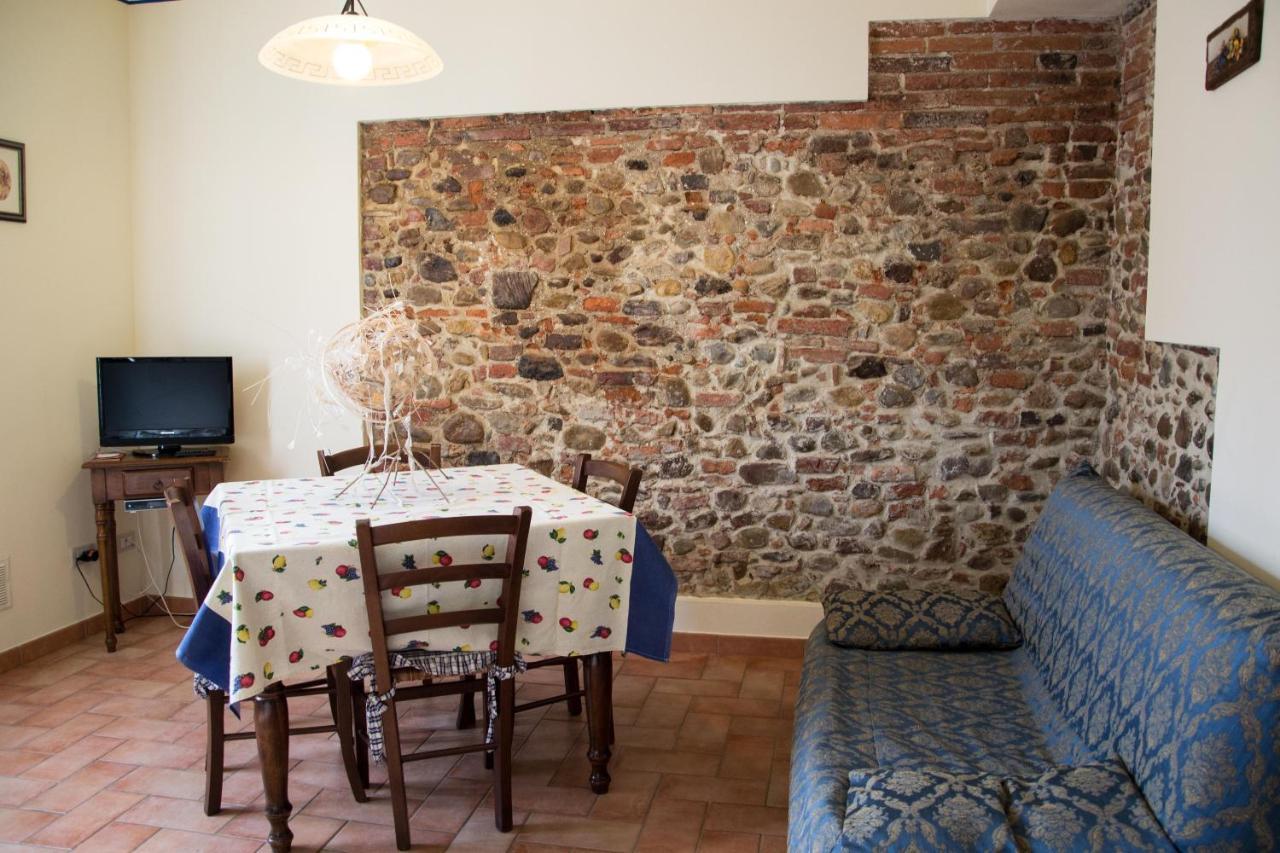 Chiesina Uzzanese Room In Farmhouse - Apartment In Farmhouse Casolare Dei Fiori מראה חיצוני תמונה